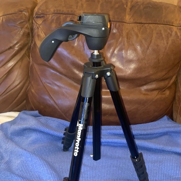 Manfrotto compact tripod - Picture 1 of 1
